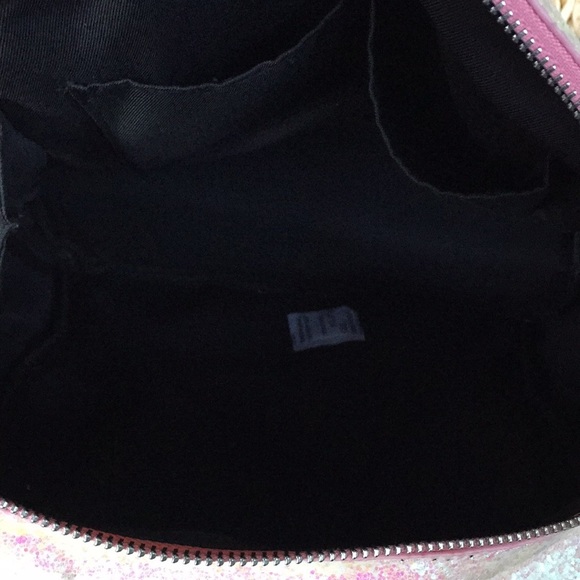 💕YRU Pink Fuzzy Heart Glitter Backpack - Picture 7 of 8